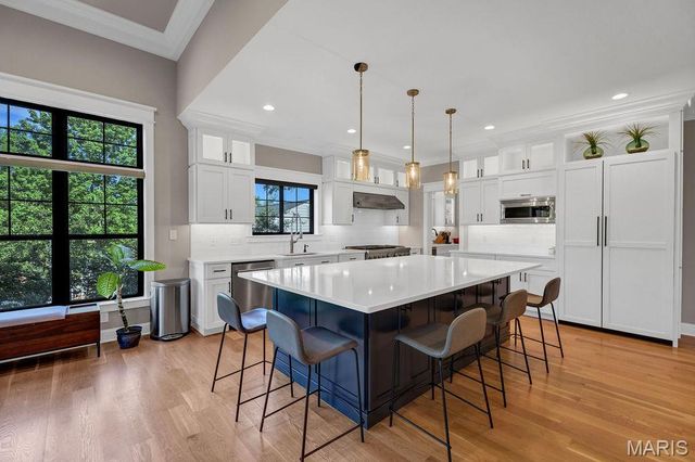 11915 Kendon Drive, Des Peres, MO 63131