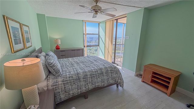 20335 W Country Club Dr 2102, Aventura, FL 33180