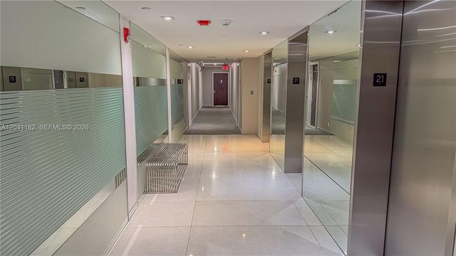 20335 W Country Club Dr 2102, Aventura, FL 33180