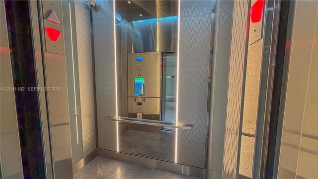 20335 W Country Club Dr 2102, Aventura, FL 33180