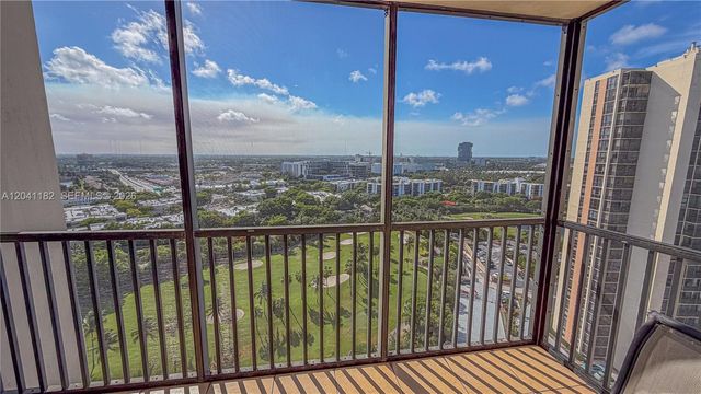 20335 W Country Club Dr 2102, Aventura, FL 33180