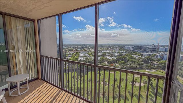 20335 W Country Club Dr 2102, Aventura, FL 33180