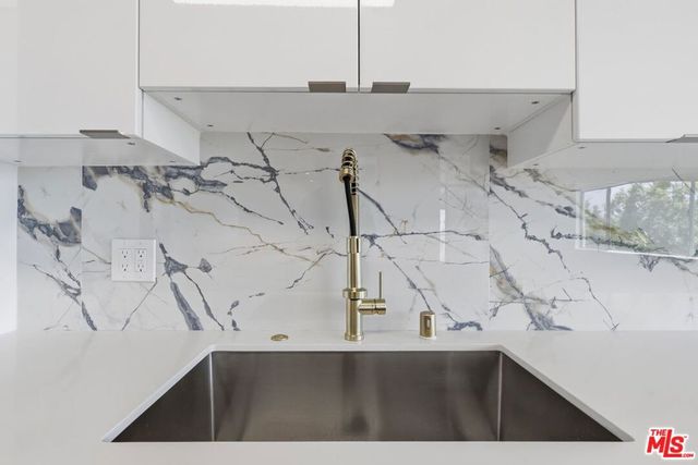 435 N Oakhurst Drive 905, Beverly Hills, CA 90210