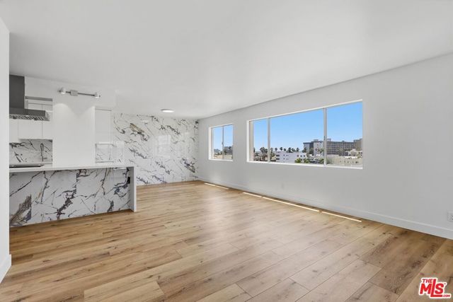 435 N Oakhurst Drive 905, Beverly Hills, CA 90210