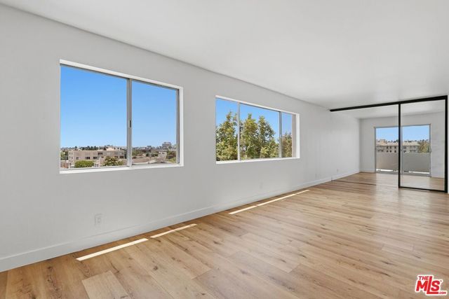 435 N Oakhurst Drive 905, Beverly Hills, CA 90210