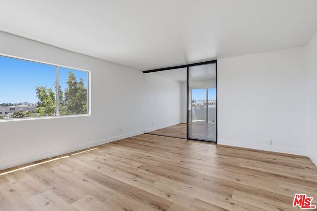 435 N Oakhurst Drive 905, Beverly Hills, CA 90210