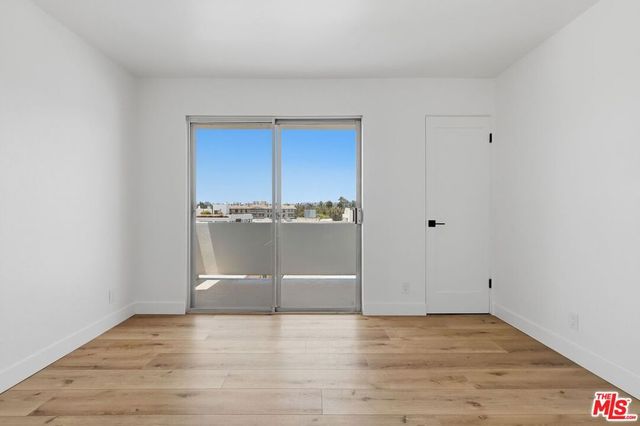 435 N Oakhurst Drive 905, Beverly Hills, CA 90210