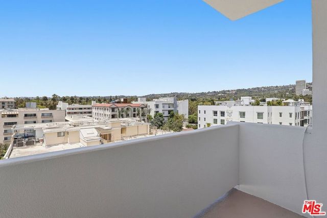 435 N Oakhurst Drive 905, Beverly Hills, CA 90210