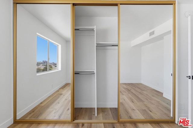 435 N Oakhurst Drive 905, Beverly Hills, CA 90210