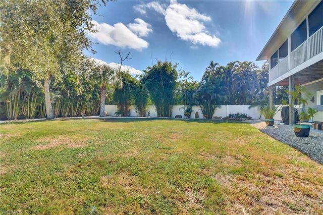 7704 Myrsine CIR # 10, Bokeelia, FL 33922