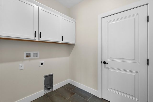 352 Hidden Ridge Drive, Coralville, IA 52241