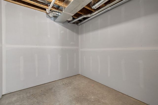 352 Hidden Ridge Drive, Coralville, IA 52241