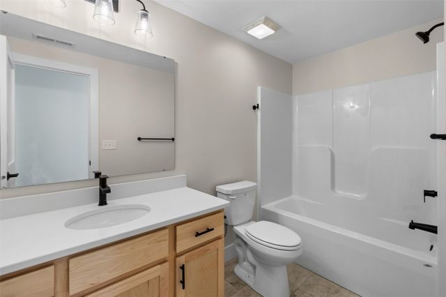 352 Hidden Ridge Drive, Coralville, IA 52241