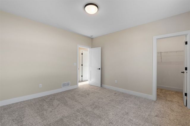 352 Hidden Ridge Drive, Coralville, IA 52241