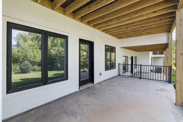 352 Hidden Ridge Drive, Coralville, IA 52241