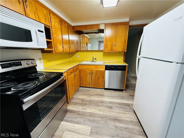 1602 Logan Avenue NW, Canton, OH 44703