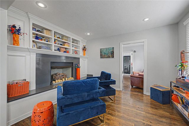 305 SW E Street, Bentonville, AR 72712