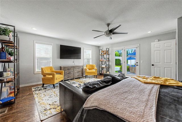 305 SW E Street, Bentonville, AR 72712