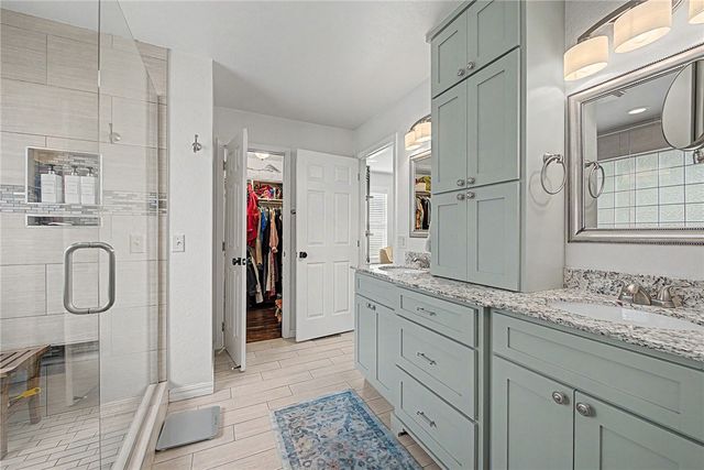 305 SW E Street, Bentonville, AR 72712