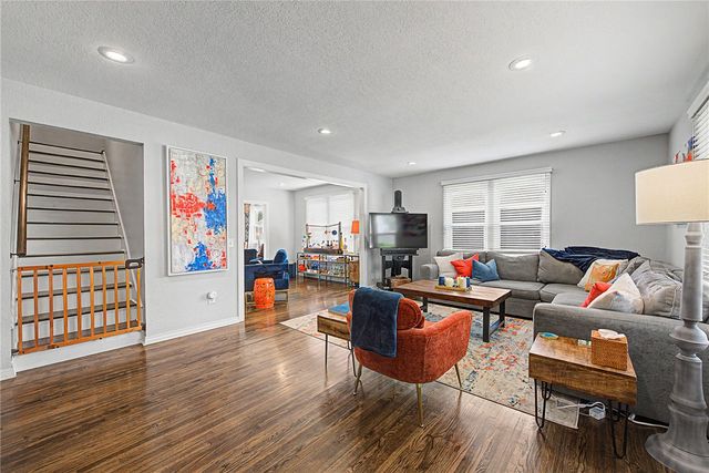305 SW E Street, Bentonville, AR 72712