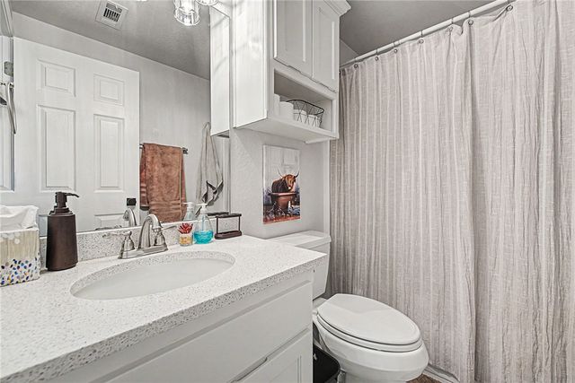 305 SW E Street, Bentonville, AR 72712
