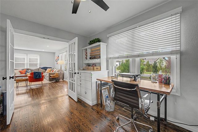 305 SW E Street, Bentonville, AR 72712