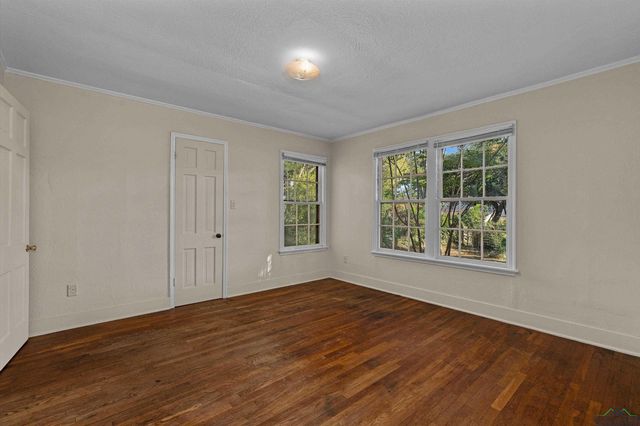 506 Nathan Street, Marshall, TX 75670