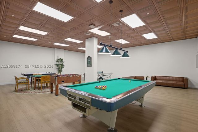 5825 Collins Ave 12H, Miami Beach, FL 33140