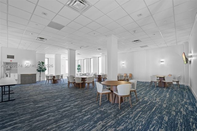 5825 Collins Ave 12H, Miami Beach, FL 33140