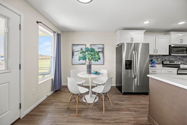 506 ADDIE LN, Centralia, MO 65240