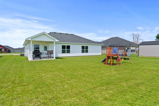 506 ADDIE LN, Centralia, MO 65240