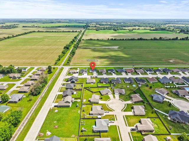 506 ADDIE LN, Centralia, MO 65240