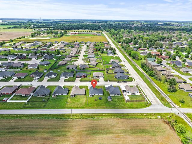 506 ADDIE LN, Centralia, MO 65240