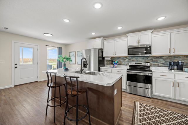 506 ADDIE LN, Centralia, MO 65240