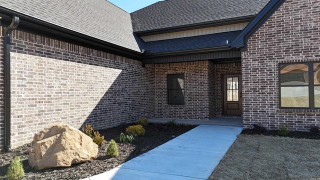 30 Echohawk, Cabot, AR 72023