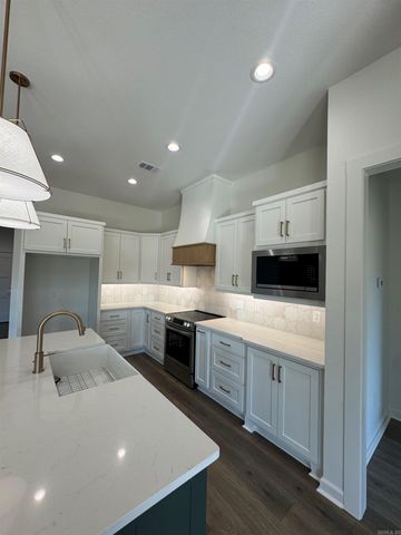 30 Echohawk, Cabot, AR 72023