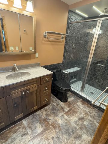 613 23RD AVE NW, Minot, ND 58703