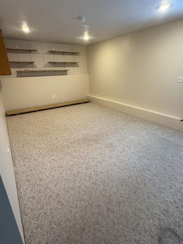 613 23RD AVE NW, Minot, ND 58703