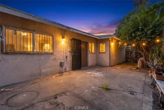 146 W 81st Street, Los Angeles, CA 90003