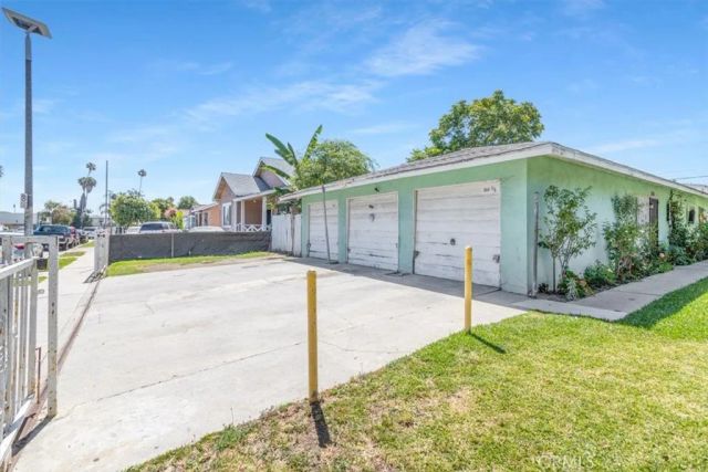 146 W 81st Street, Los Angeles, CA 90003
