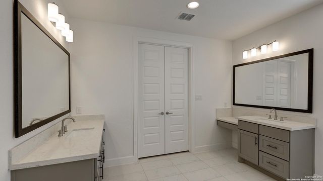 30 Enia Circle, San Antonio, TX 78257