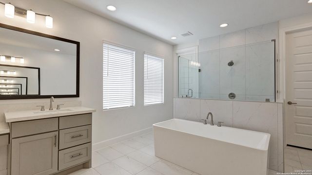30 Enia Circle, San Antonio, TX 78257