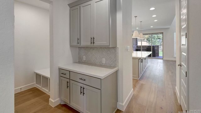 30 Enia Circle, San Antonio, TX 78257