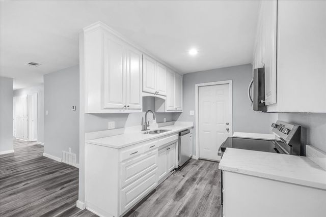 705 NW Hillery Street, Burleson, TX 76028