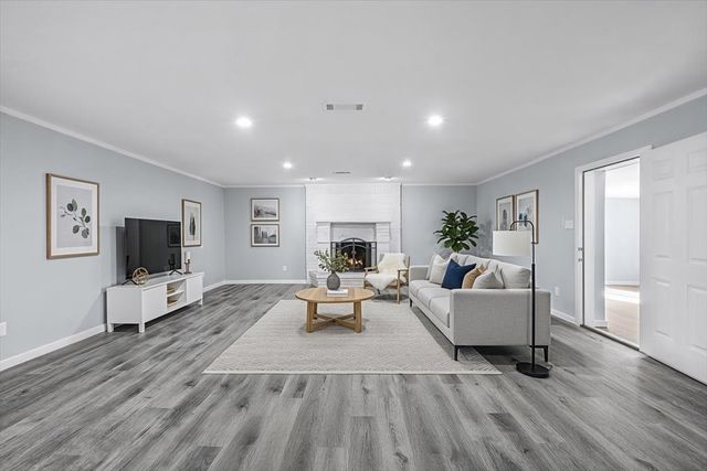 705 NW Hillery Street, Burleson, TX 76028