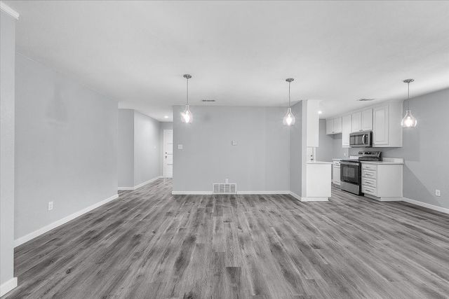 705 NW Hillery Street, Burleson, TX 76028