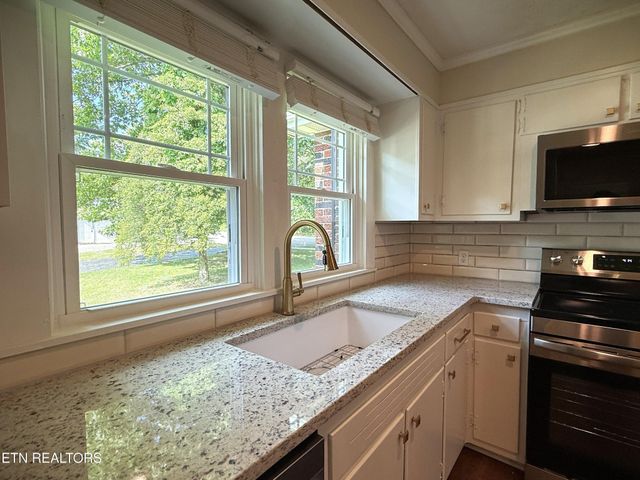 710 Rickman Rd, Livingston, TN 38570