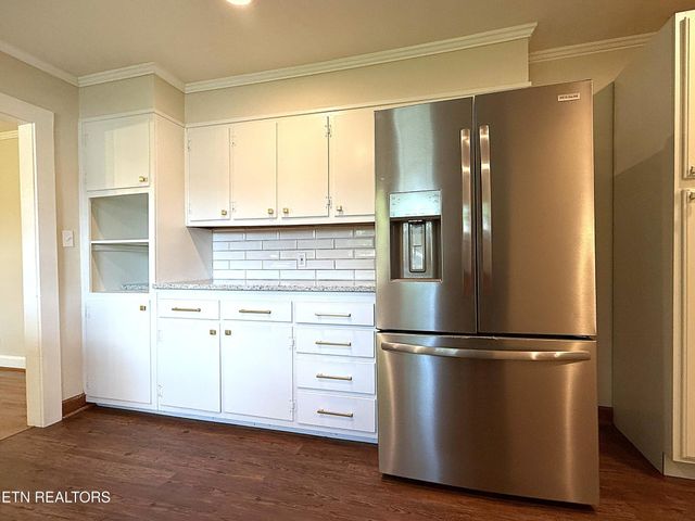 710 Rickman Rd, Livingston, TN 38570