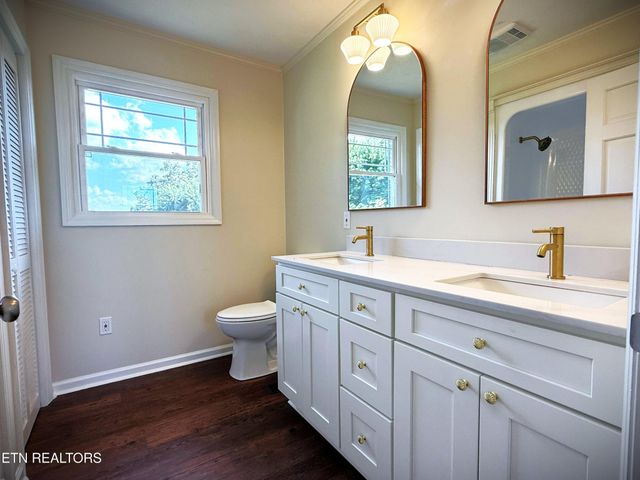 710 Rickman Rd, Livingston, TN 38570