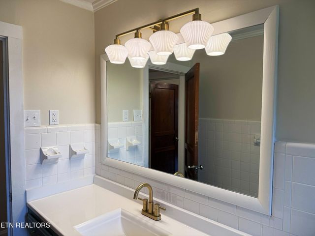 710 Rickman Rd, Livingston, TN 38570